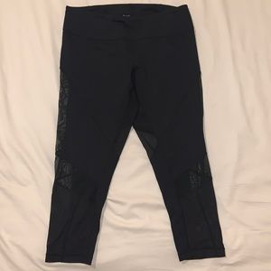 Zella Mesh Capri Tights